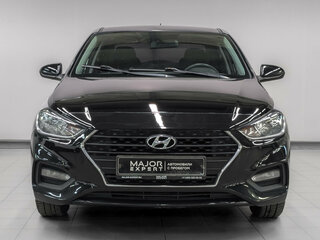 2017 Hyundai Solaris II, чёрный, 975000 рублей, вид 2
