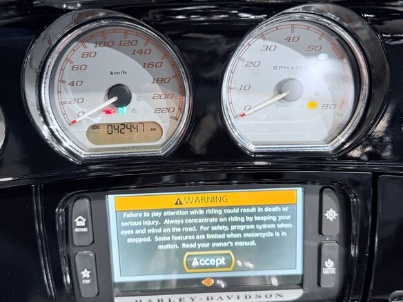 2014 Harley-Davidson Street Glide, чёрный, 1499000 рублей - вид 25
