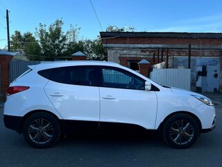 2015 Hyundai ix35 I Рестайлинг, белый, 1550000 рублей, вид 4