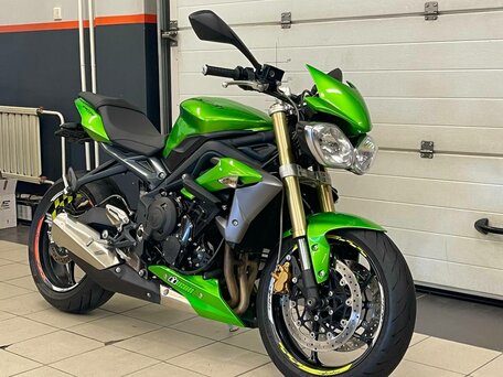 2013 Triumph Street Triple, зелёный, 700000 рублей, вид 1