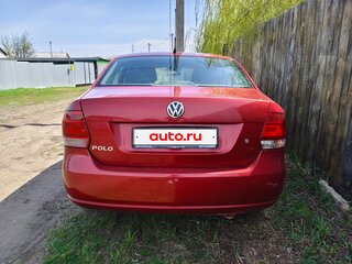 2011 Volkswagen Polo V, красный, 740000 рублей, вид 2
