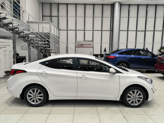 2015 Hyundai Elantra V (MD) Рестайлинг, белый, 1399000 рублей, вид 4
