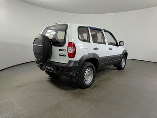 2015 Chevrolet Niva I Рестайлинг, белый, 675000 рублей, вид 5