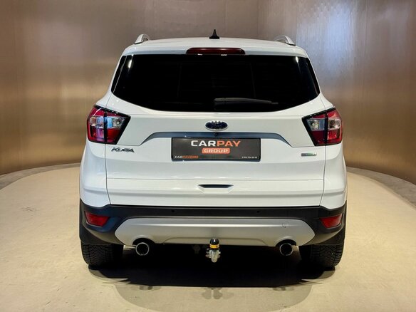 2017 Ford Kuga II Рестайлинг, белый, 1630000 рублей - вид 7