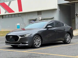 2022 Mazda 3 Axela IV (BP), серый, 1670300 рублей, вид 1