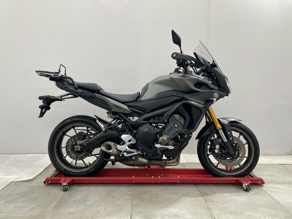 2015 Yamaha MT-09 Tracer (FJ-09), чёрный, 679000 рублей