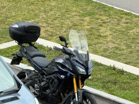 2016 Yamaha MT-09 Tracer (FJ-09), серый, 700000 рублей, вид 2