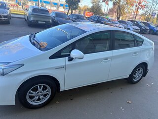 2012 Toyota Prius III Рестайлинг (XW30), белый, 1200000 рублей, вид 5