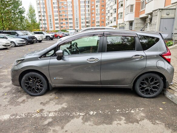 2019 Nissan Note e-Power II Рестайлинг, серый, 1499990 рублей - вид 7