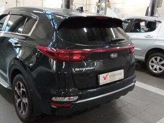 2020 Kia Sportage IV Рестайлинг, чёрный, 2090000 рублей, вид 4