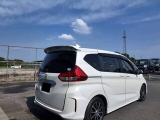 2018 Honda Freed II, белый, 1241000 рублей, вид 4