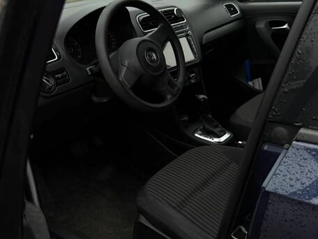 2012 Volkswagen Polo V, синий, вид 5