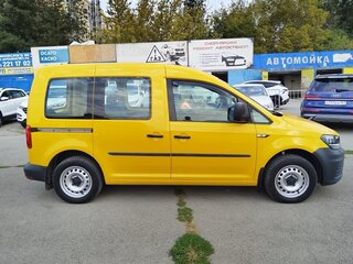 2018 Volkswagen Caddy IV, жёлтый, 1999000 рублей, вид 4