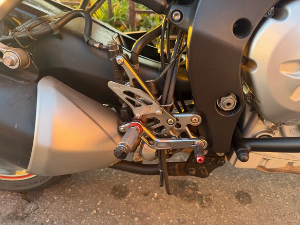 2012 Yamaha FZ1, красный, 570000 рублей - вид 3