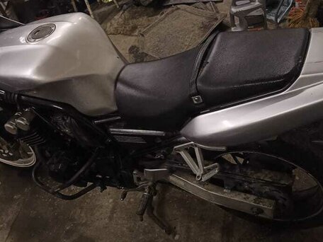 1998 Yamaha FZ400, серебристый, 280000 рублей, вид 3