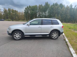 2006 Volkswagen Touareg I, серебристый, 890000 рублей, вид 3