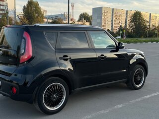 2017 Kia Soul II Рестайлинг, чёрный, 1550000 рублей, вид 4