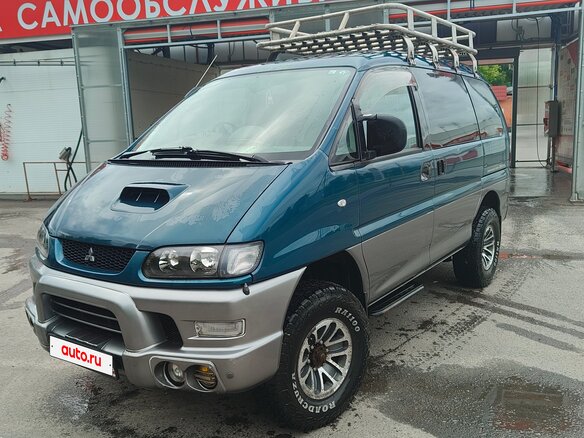 1998 Mitsubishi Delica IV, зелёный, 850000 рублей - вид 1
