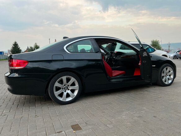 2007 BMW 3 серии 325i V (E90/E91/E92/E93), чёрный, 1700000 рублей - вид 9