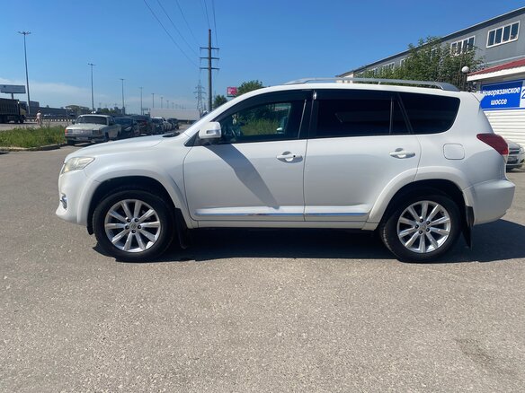 2011 Toyota Vanguard, белый, 1600000 рублей - вид 5