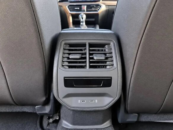 2022 SEAT Leon IV, пурпурный, 1972000 рублей - вид 10