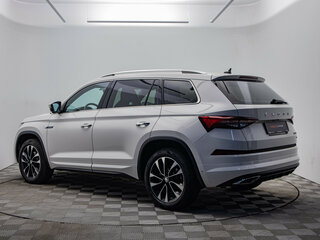 2023 Skoda Kodiaq I Рестайлинг, белый, 4154000 рублей, вид 3