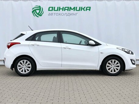 2016 Hyundai i30 II Рестайлинг, белый, 1030000 рублей, вид 4