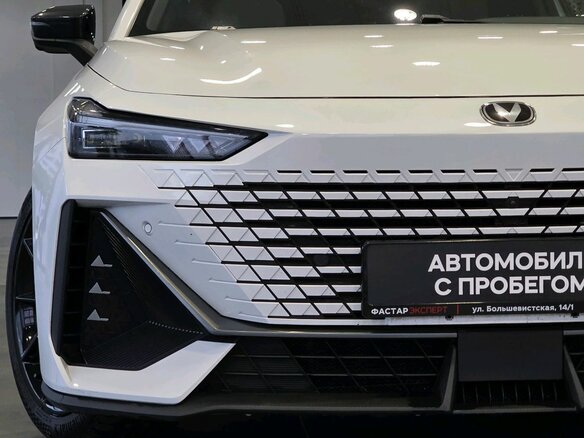 2023 Changan UNI-V I, белый - вид 7