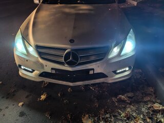 2011 Mercedes-Benz E-Класс 250 5G-Tronic IV (W212, S212, C207), белый, 1250000 рублей, вид 2