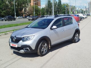 2018 Renault Sandero Stepway II Рестайлинг, серебристый, 915000 рублей, вид 2