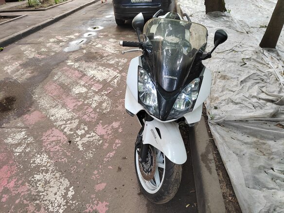 2009 Honda VFR 800, белый, 550000 рублей - вид 5