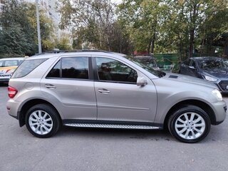 2009 Mercedes-Benz M-Класс 280 II (W164) Рестайлинг, серый, 1500000 рублей, вид 2