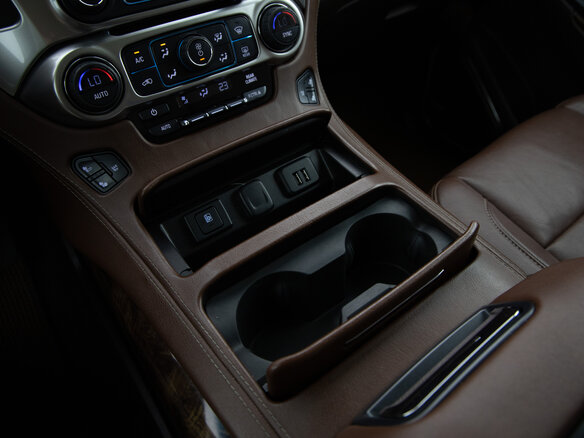 2015 Chevrolet Tahoe IV, чёрный, 2999000 рублей - вид 26