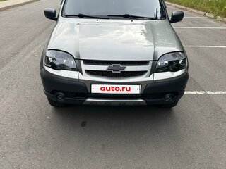 2011 Chevrolet Niva I Рестайлинг, серый, 650000 рублей, вид 3