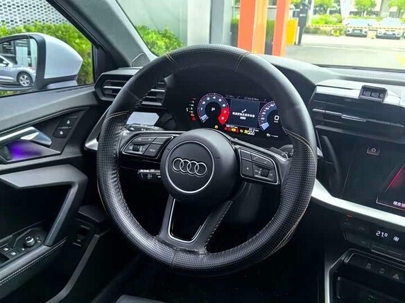 2021 Audi A3 Sportback 35 TFSI IV (8Y), белый, 1630000 рублей - вид 9