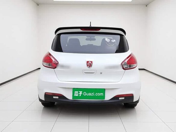 2018 Baojun 310 I, белый - вид 2