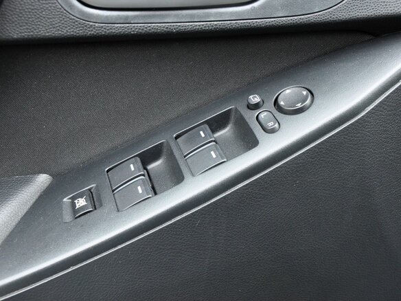 2009 Mazda 3 II (BL), чёрный, 720000 рублей - вид 12