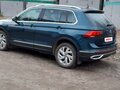 2022 Volkswagen Tiguan II Рестайлинг, синий, 4870000 рублей - вид 4