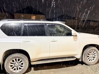 2015 Toyota Land Cruiser Prado 5-speed 150 Series Рестайлинг 1, белый, 3000000 рублей, вид 1