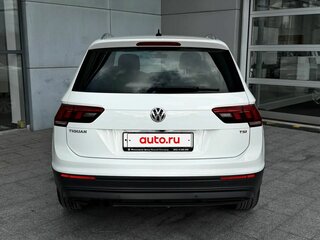 2017 Volkswagen Tiguan II, белый, 1800000 рублей, вид 5