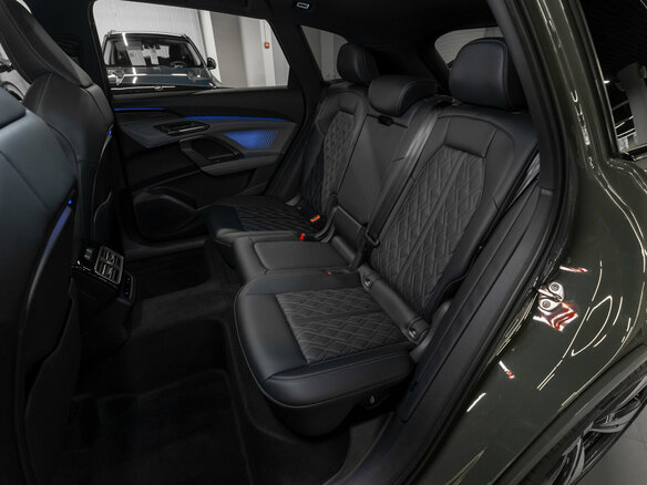 2026 Audi Q5 45 TFSI III (GU), зелёный, 7180000 рублей - вид 17