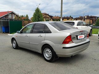 2004 Ford Focus I Рестайлинг, серебристый, 170000 рублей, вид 4