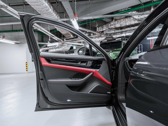 2025 Porsche Panamera 4 E-Hybrid III, серый, 19850000 рублей - вид 23