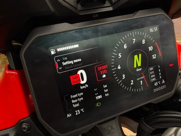 2023 Ducati Multistrada V4, красный, 2550000 рублей - вид 9