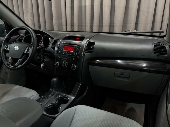2010 Kia Sorento II, чёрный, 1119900 рублей - вид 15