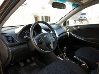 2015 Hyundai Solaris I Рестайлинг, коричневый, 887000 рублей, вид 5