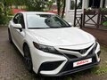 2022 Toyota Camry VIII (XV70) Рестайлинг, белый, 2990000 рублей - вид 2