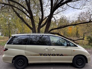 2001 Toyota Previa II (XR30, XR40), золотистый, 950000 рублей, вид 2