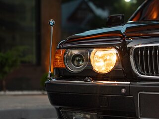 2000 BMW 7 серии 740i III (E38) Рестайлинг, чёрный, 1550000 рублей, вид 3