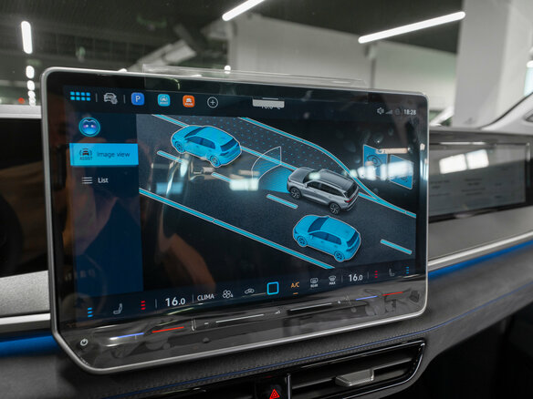 2026 Volkswagen Tavendor I Рестайлинг, чёрный, 5920000 рублей - вид 26